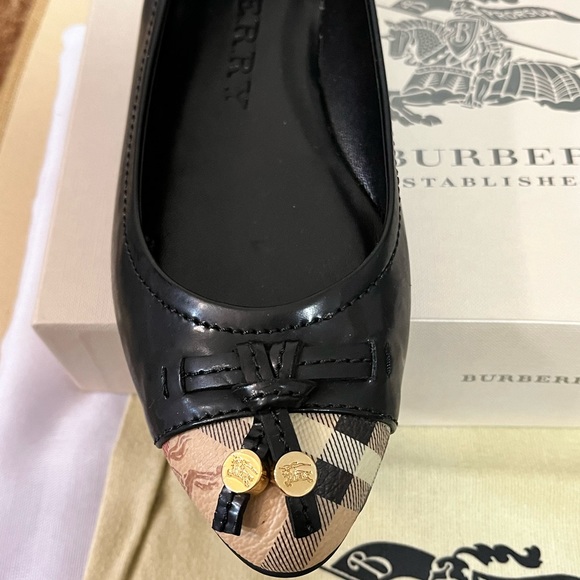 BURBERRY AUTHENTIC HAYMARKET YATES COATED CANVAS LEATHER BALLET… - Picture 5 of 17